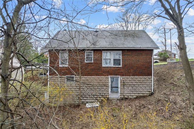 9611 Emerson St, Penn Hills, PA 15235