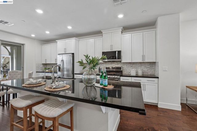 3992 Scottfield St, Dublin, CA 94568