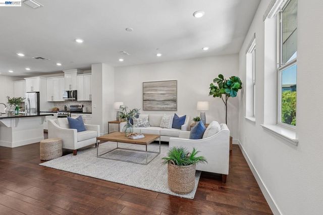 3992 Scottfield St, Dublin, CA 94568