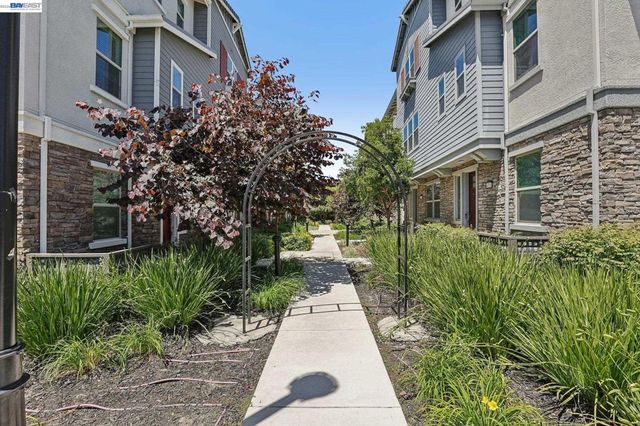 3992 Scottfield St, Dublin, CA 94568