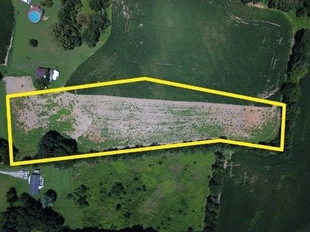 6217 Buzzard Creek Rd, Cedar Hill, TN 37032