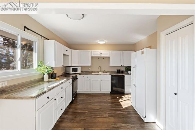 1505 Newcastle Street, Colorado Springs, CO 80907