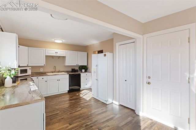 1505 Newcastle Street, Colorado Springs, CO 80907