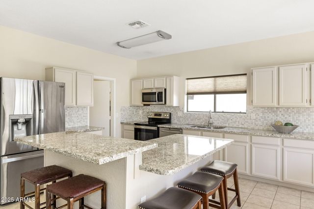 9025 S 6TH Street, Phoenix, AZ 85042