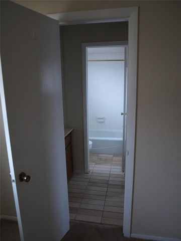 10806 Lynbrook Drive b, Houston, TX 77042