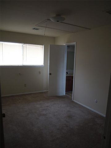 10806 Lynbrook Drive b, Houston, TX 77042
