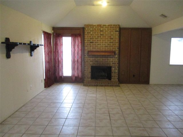 10806 Lynbrook Drive b, Houston, TX 77042
