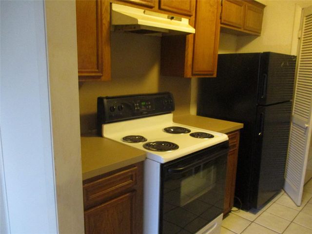 10806 Lynbrook Drive b, Houston, TX 77042