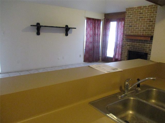 10806 Lynbrook Drive b, Houston, TX 77042