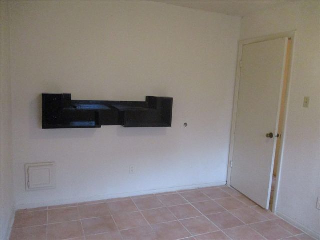 10806 Lynbrook Drive b, Houston, TX 77042