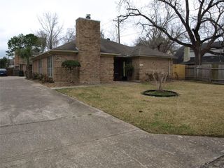 10806 Lynbrook Drive b, Houston, TX 77042