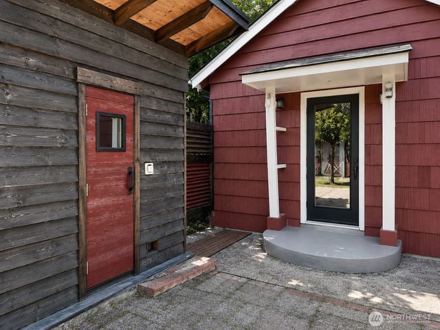 2001 S Lucile Street, Seattle, WA 98108