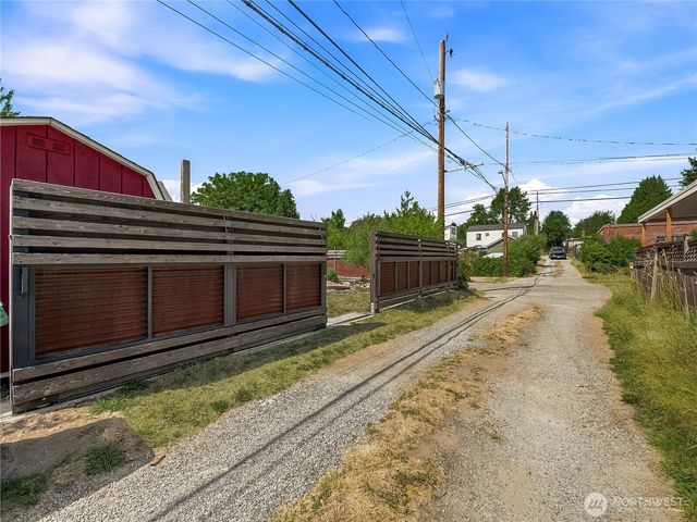2001 S Lucile Street, Seattle, WA 98108
