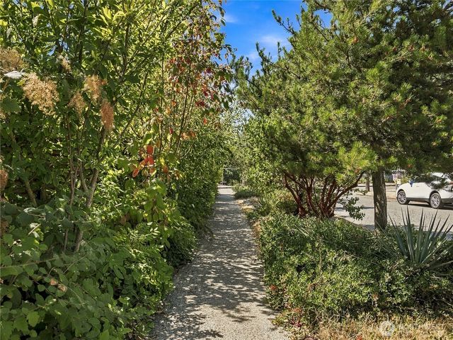 2001 S Lucile Street, Seattle, WA 98108