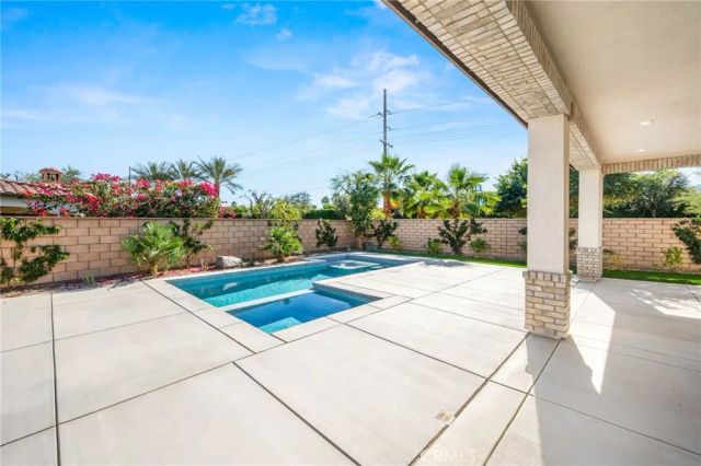 51952 Marquis Lane, La Quinta, CA 92253