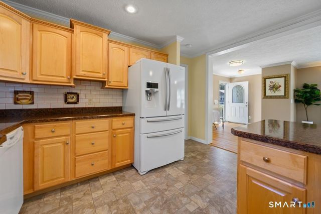 20 Oak Road, Southington, CT 06489