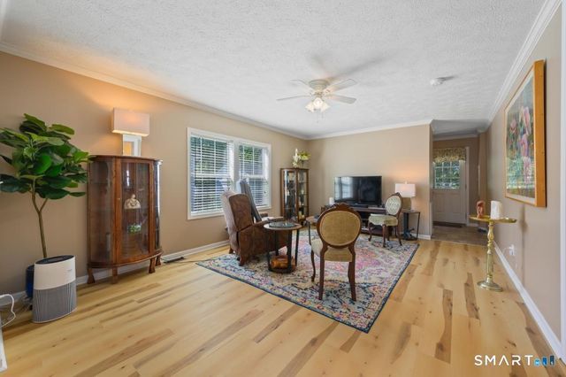 20 Oak Road, Southington, CT 06489