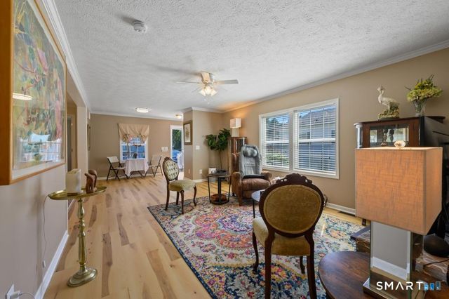 20 Oak Road, Southington, CT 06489