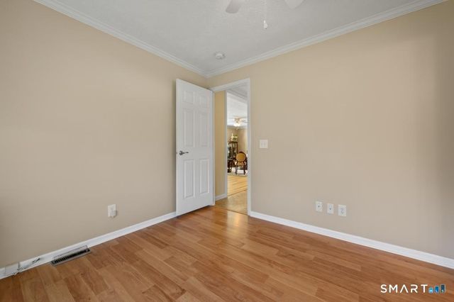 20 Oak Road, Southington, CT 06489