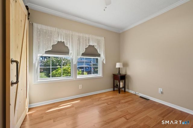 20 Oak Road, Southington, CT 06489