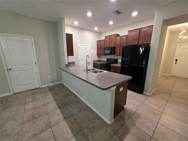 10676 LAKE MONTAUK DRIVE, Riverview, FL 33578