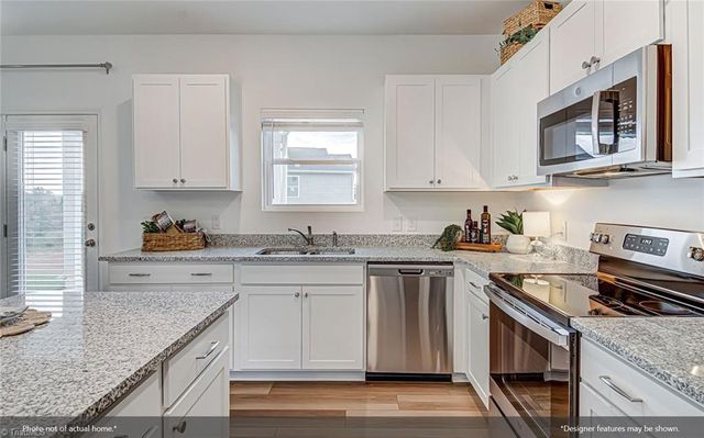 4736 Bell West Drive, Kernersville, NC 27284