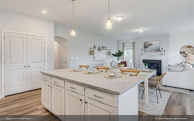 4736 Bell West Drive, Kernersville, NC 27284