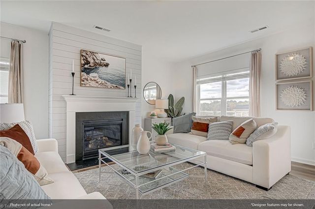 4736 Bell West Drive, Kernersville, NC 27284