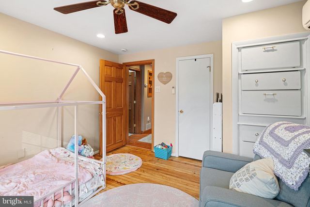105 E NARBERTH TER, Collingswood, NJ 08108