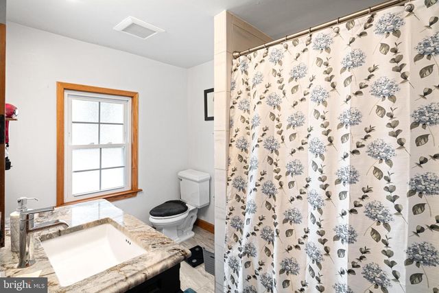 105 E NARBERTH TER, Collingswood, NJ 08108