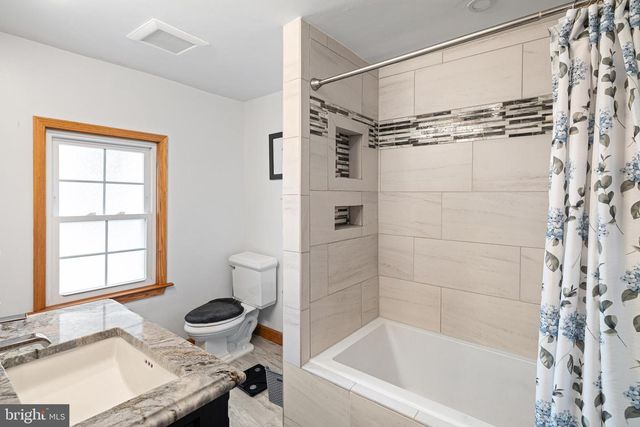 105 E NARBERTH TER, Collingswood, NJ 08108