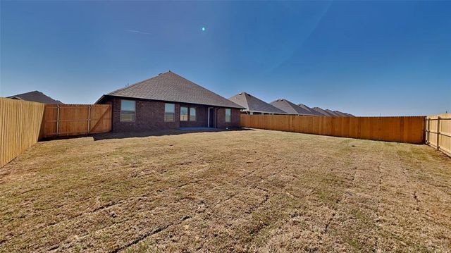 12700 Elba Drive, Yukon, OK 73099