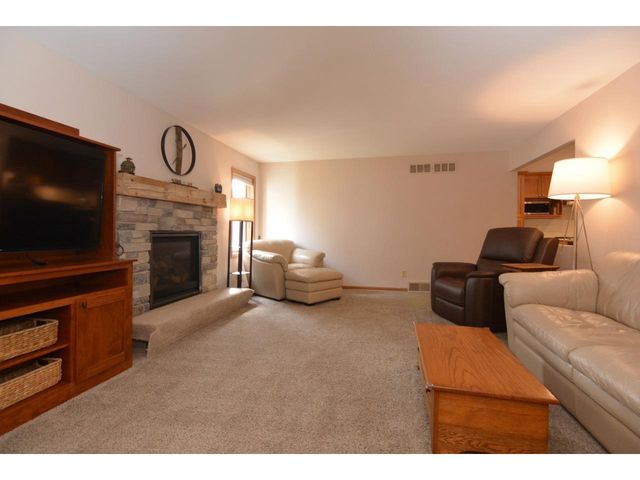 1502 Grosse Point Drive, Middleton, WI 53562