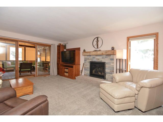 1502 Grosse Point Drive, Middleton, WI 53562