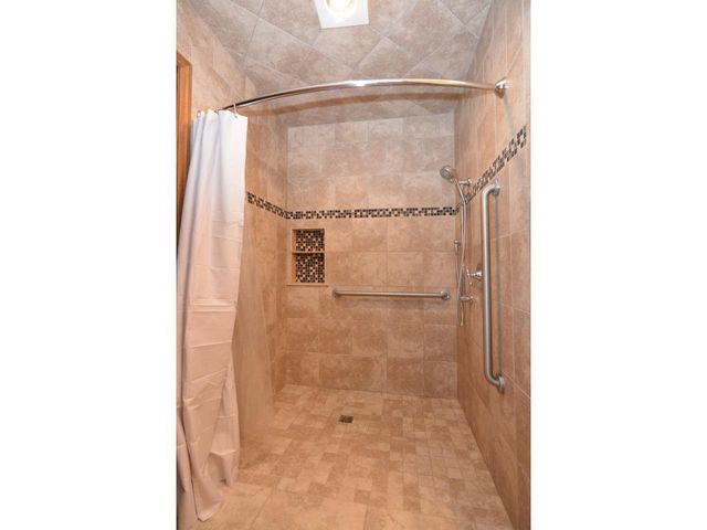 1502 Grosse Point Drive, Middleton, WI 53562