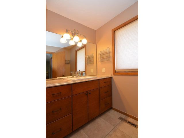 1502 Grosse Point Drive, Middleton, WI 53562