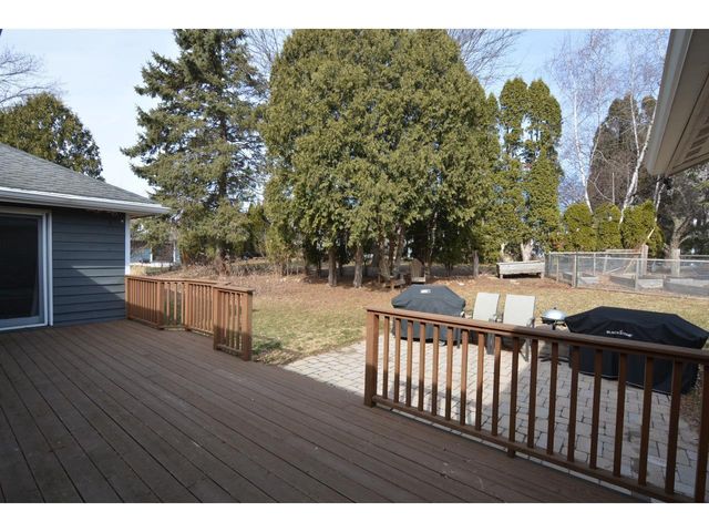 1502 Grosse Point Drive, Middleton, WI 53562