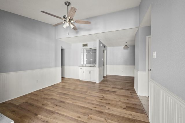 9009 Richmond 111, Houston, TX 77063