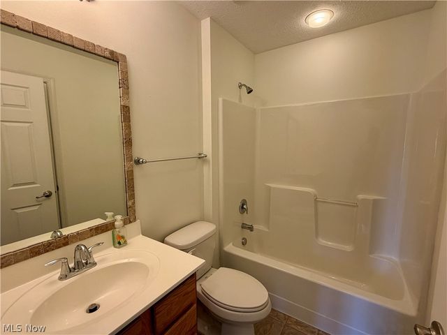 2143 Fowl Road, Elyria, OH 44035