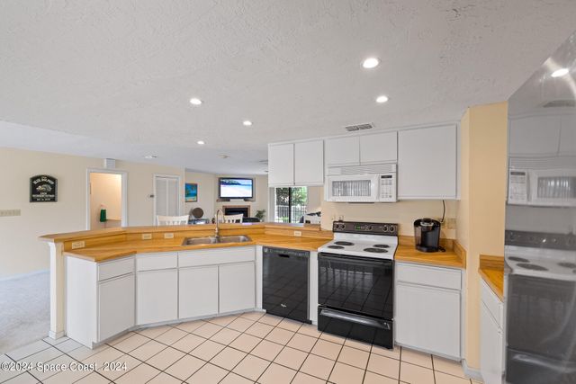 101 La Costa Street B4, Melbourne Beach, FL 32951