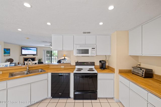 101 La Costa Street B4, Melbourne Beach, FL 32951