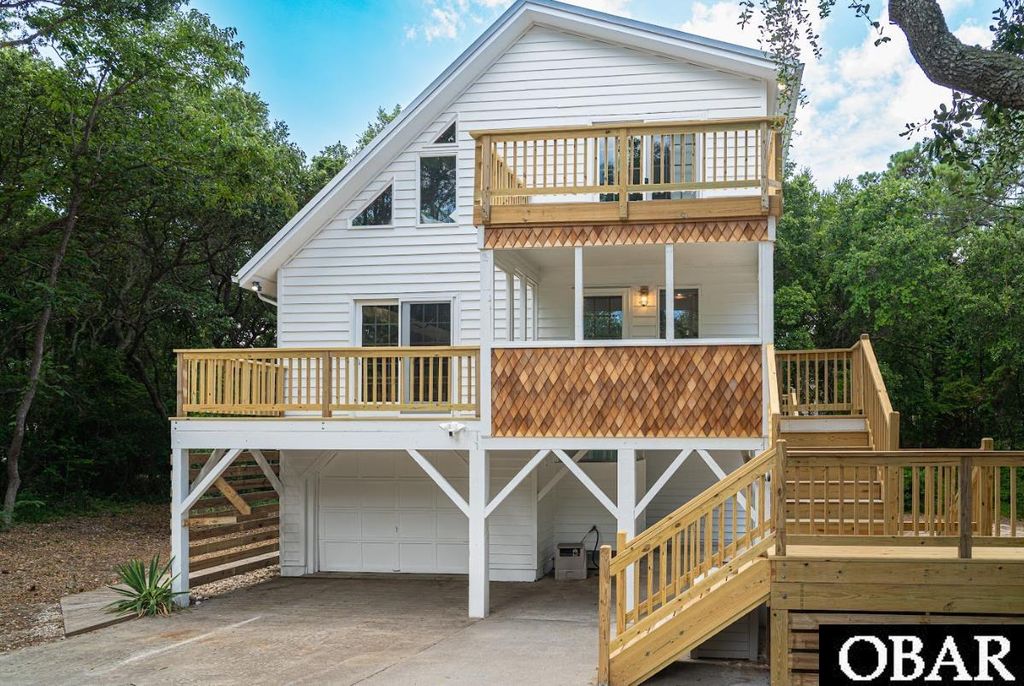 Image 1 of property listing at 291 Duck Road Lot 7, Southern Shores, NC 27949