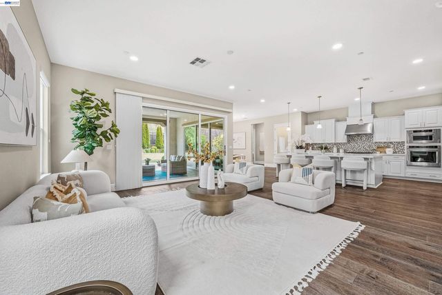 56 Adair Way, Hayward, CA 94542