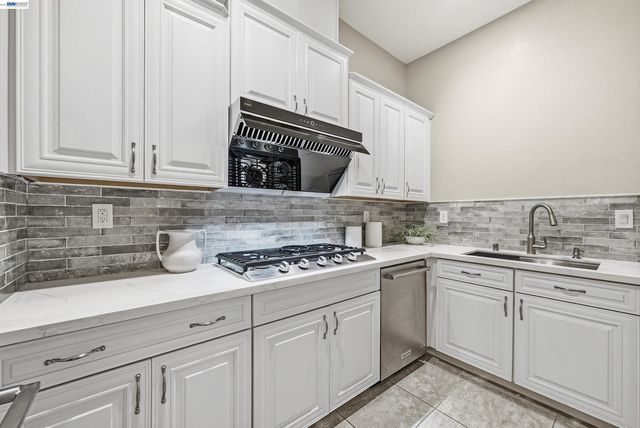 56 Adair Way, Hayward, CA 94542