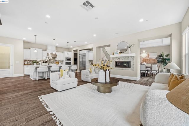 56 Adair Way, Hayward, CA 94542