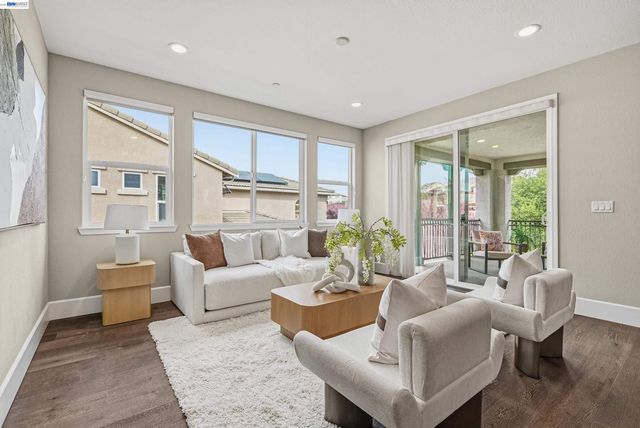 56 Adair Way, Hayward, CA 94542