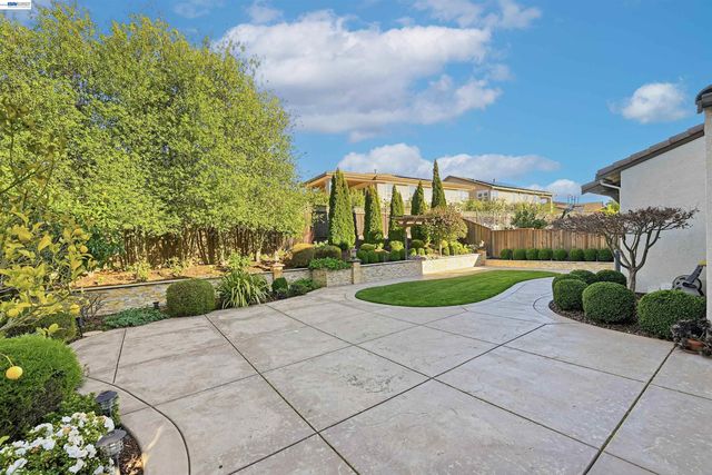 56 Adair Way, Hayward, CA 94542