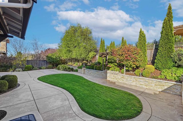 56 Adair Way, Hayward, CA 94542