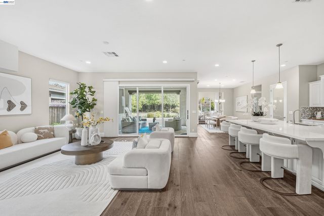 56 Adair Way, Hayward, CA 94542