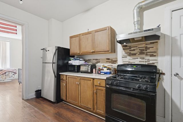 2340 W 21st Place, Chicago, IL 60608
